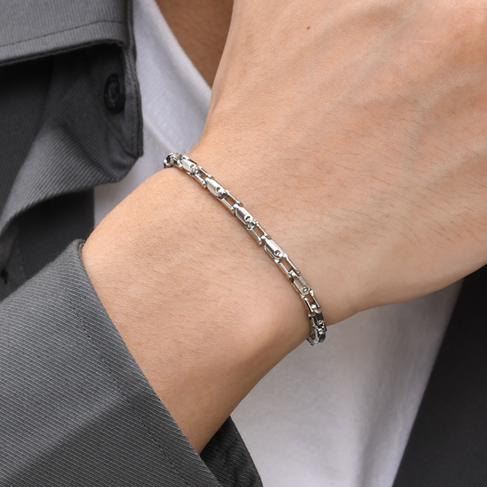 Thin Stainless Steel Chain Bra - 1950S Fashion Men'S のレビューと価格