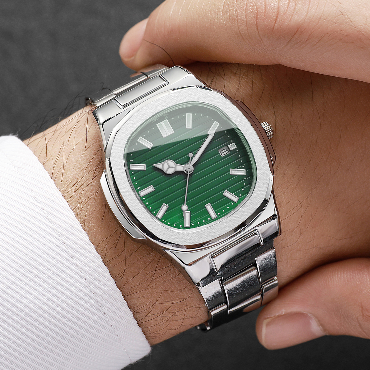 1PC Surprise Watch Mystery Box - Men'S Fashion Box のレビューと価格