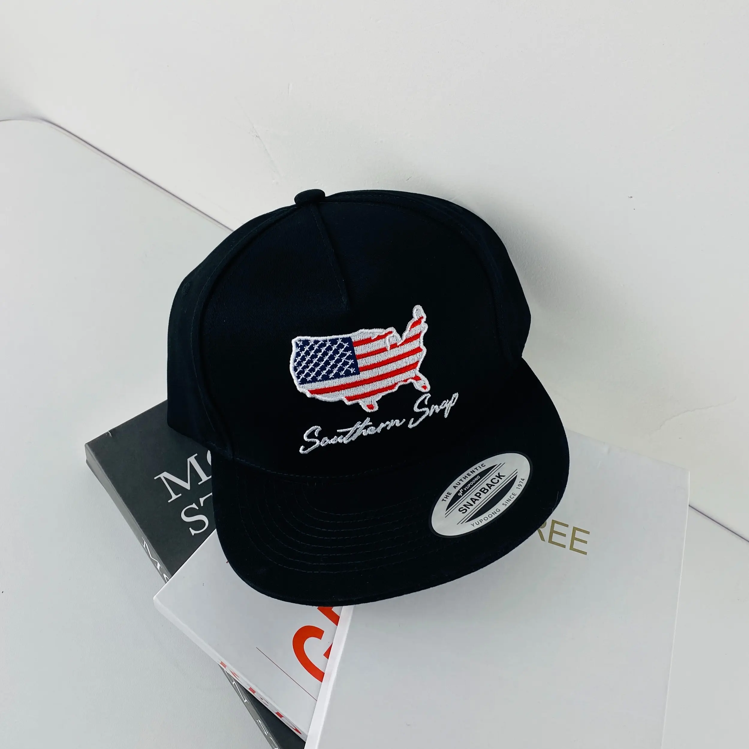 USA American flag embroidered  - Trucker Hat Cap のレビューと価格